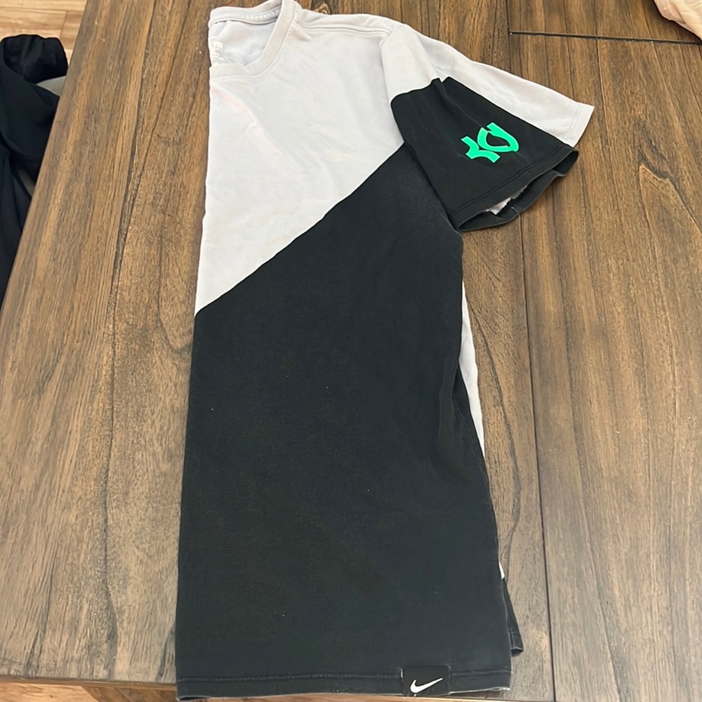 Nike mens T shirt size M